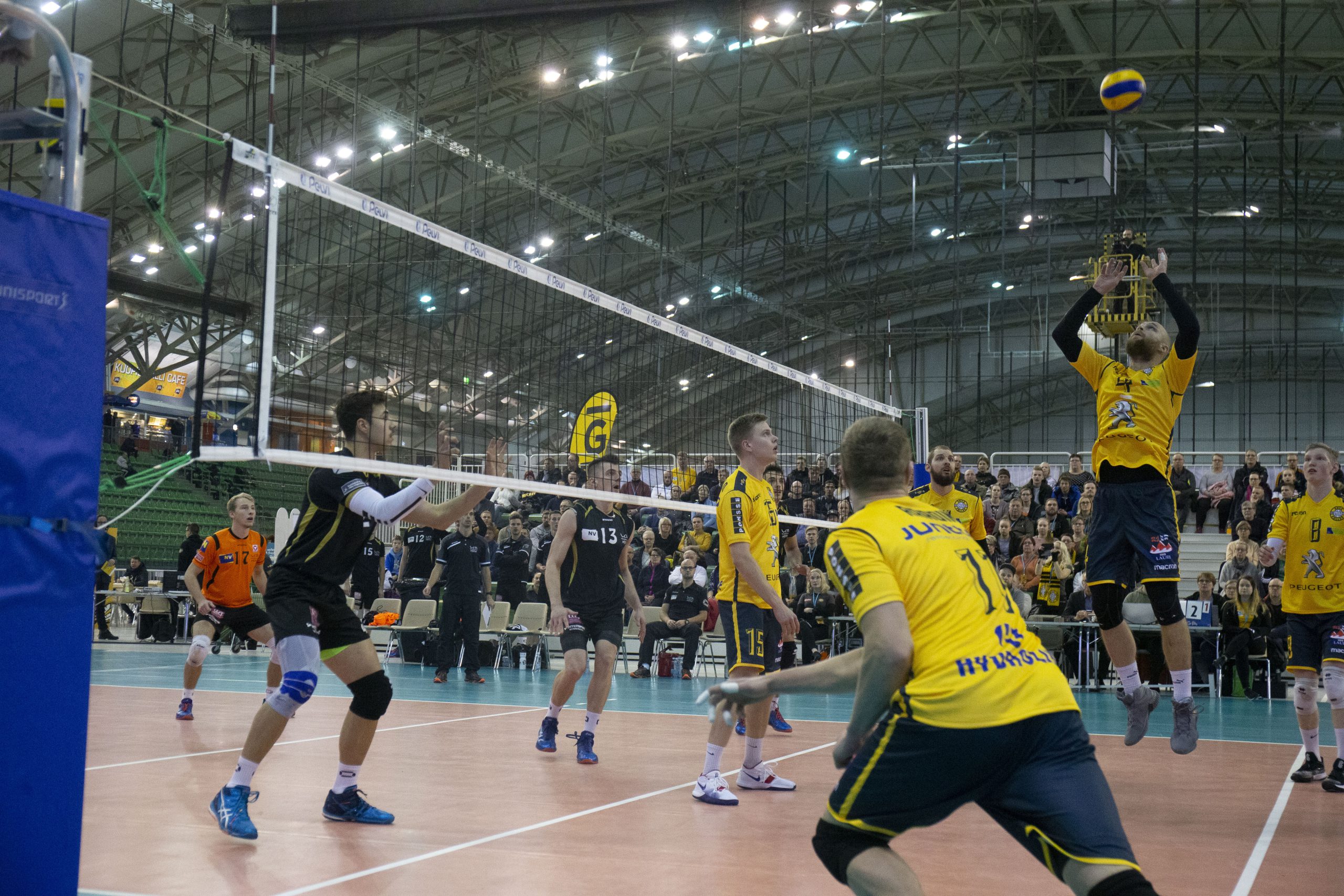 Kauden kovin koitos Kuopio-hallissa