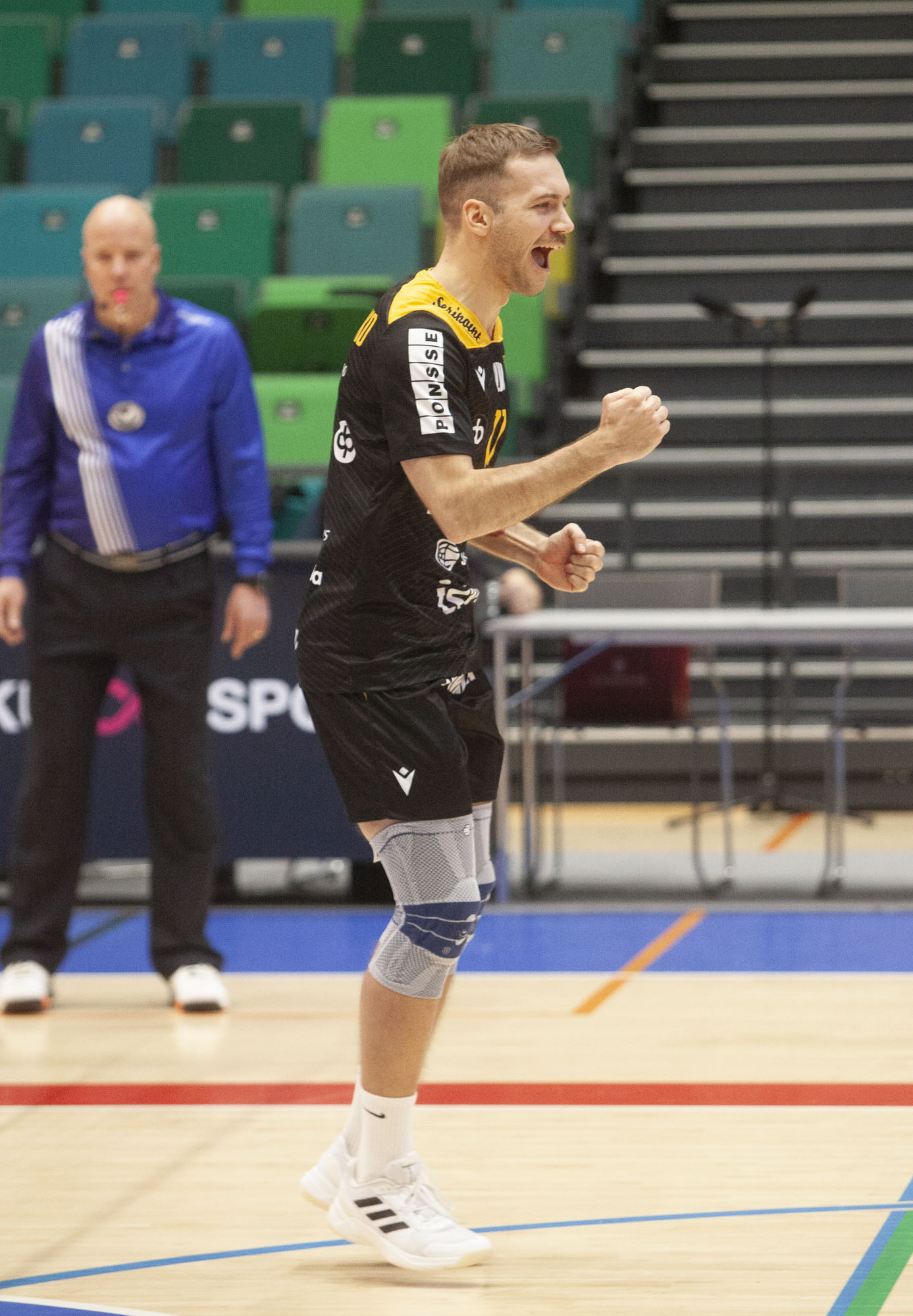 Peli ailahteli, mutta voitto tuli Savoon