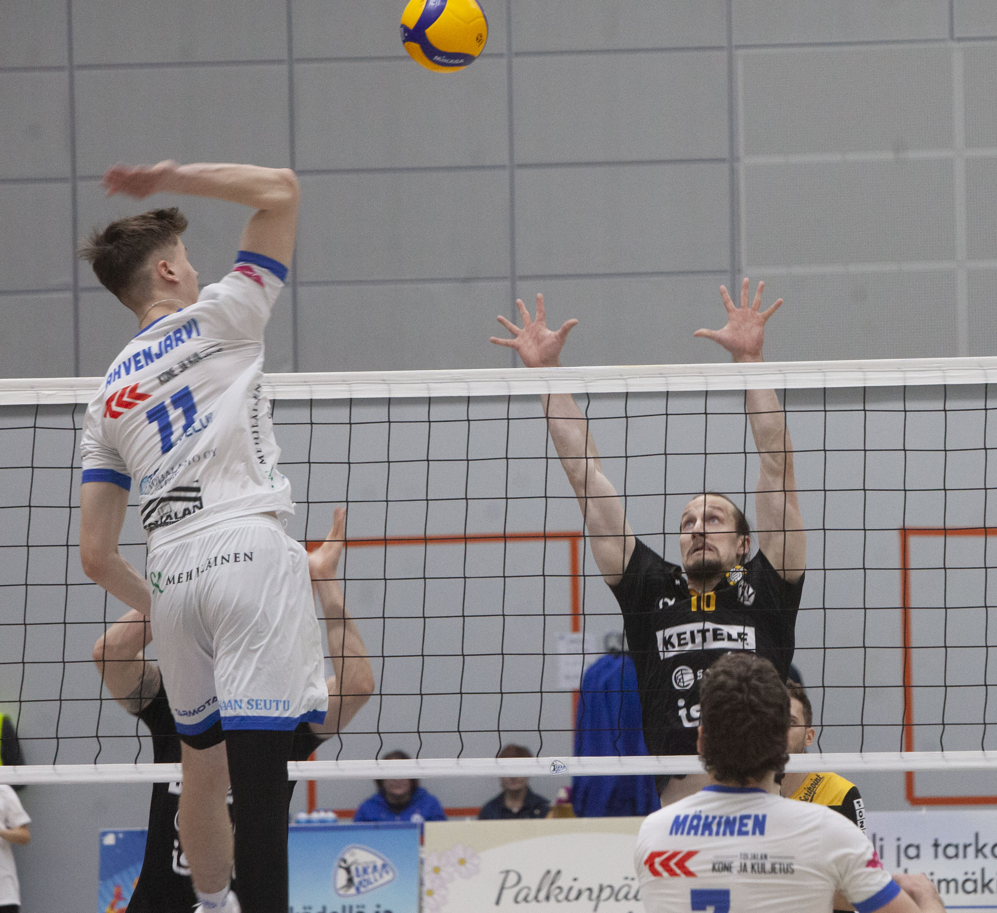 Akaan taltuttamiseksi ei löydy keinoja